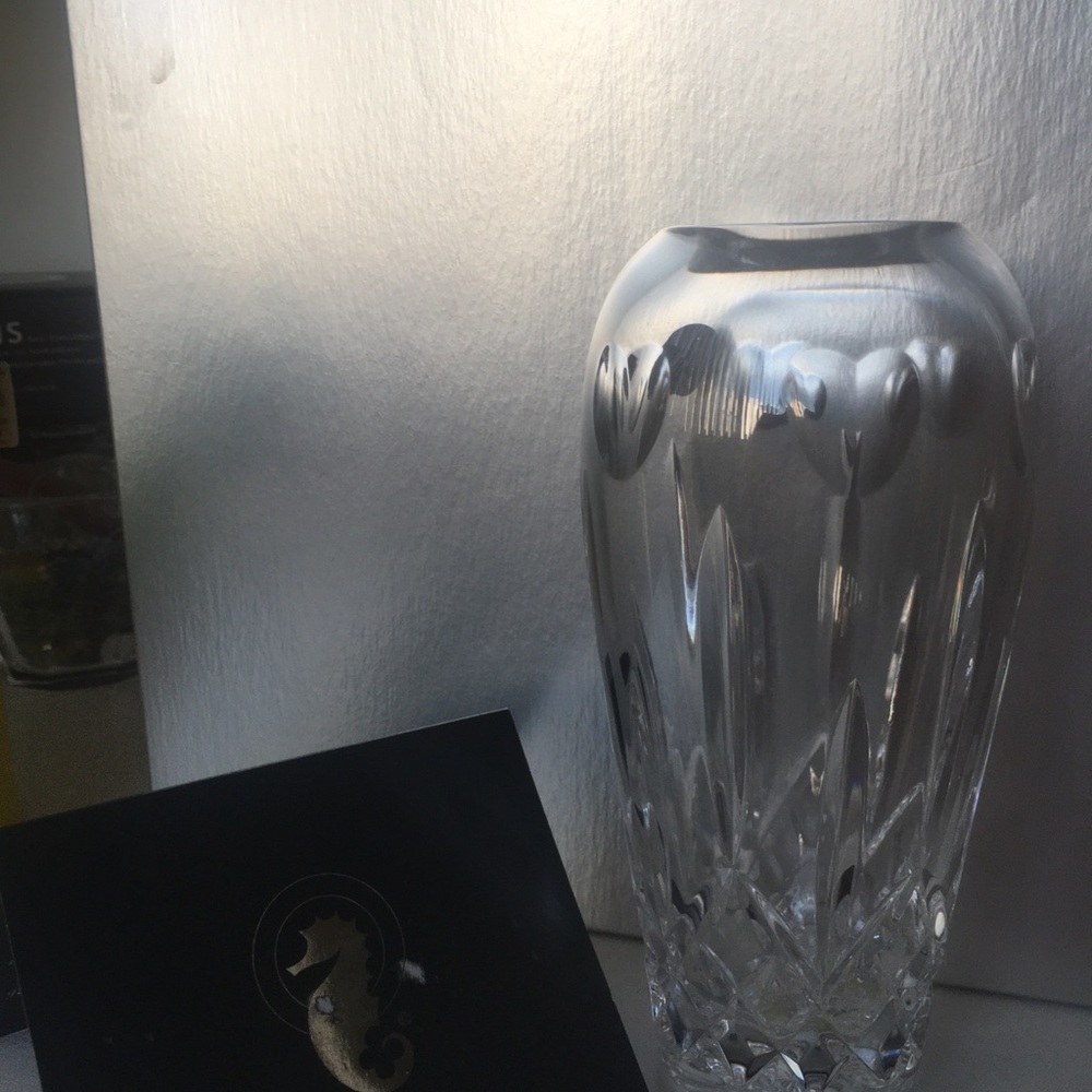 WATERFORD VASE - Picture 3 of 5